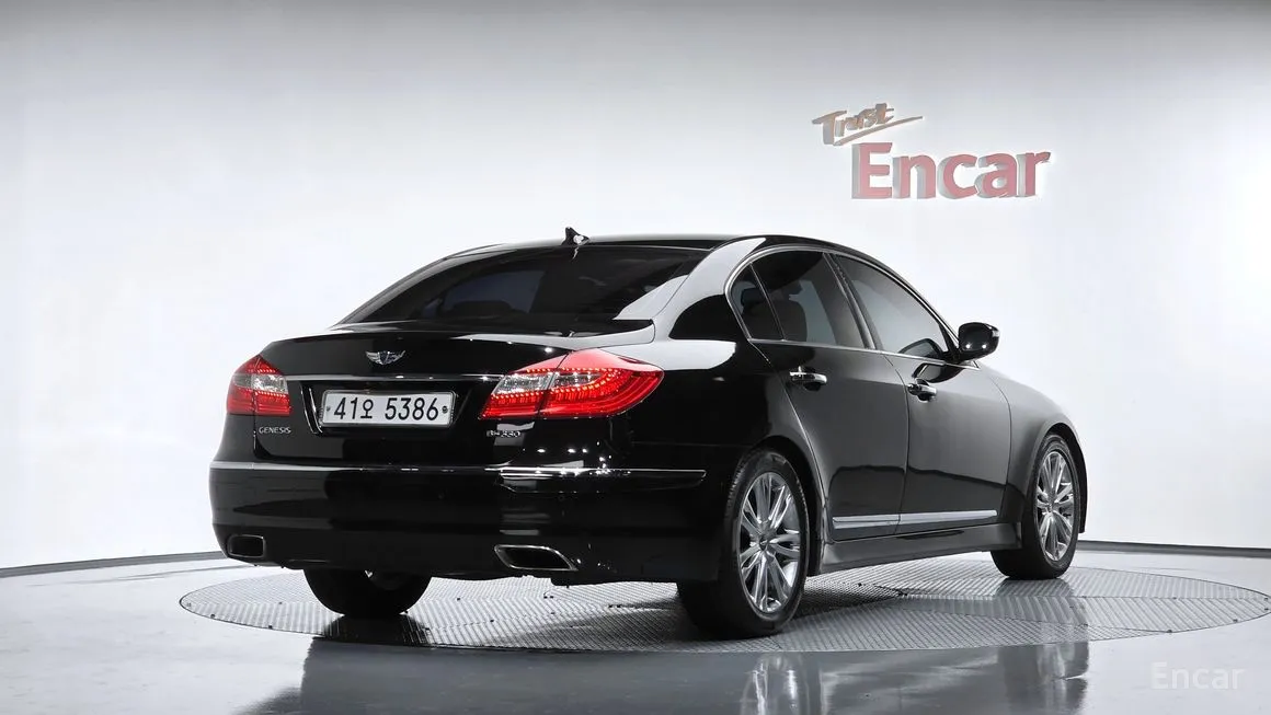 Hyundai Genesis