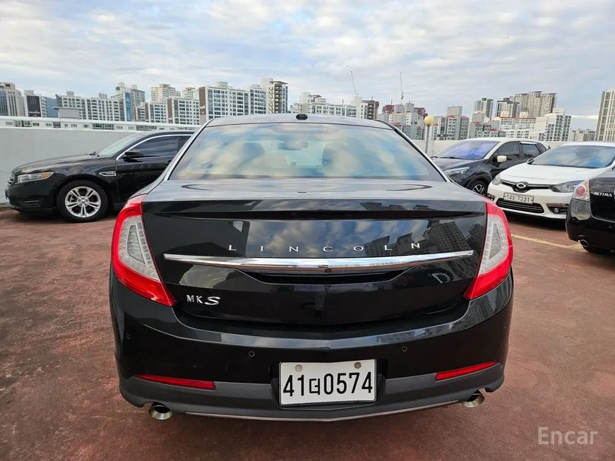 Lincoln MKS