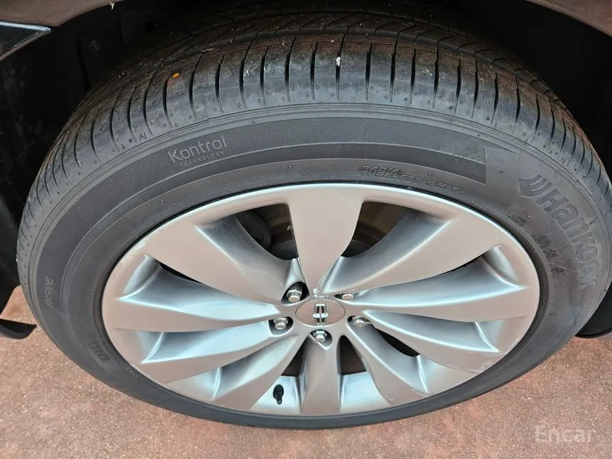 Lincoln MKS