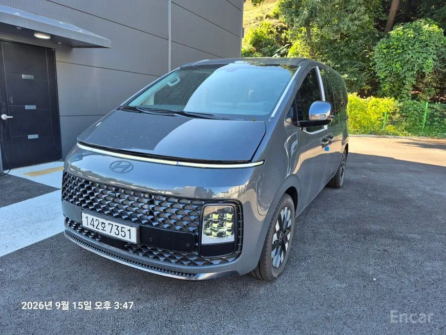 Hyundai Staria
