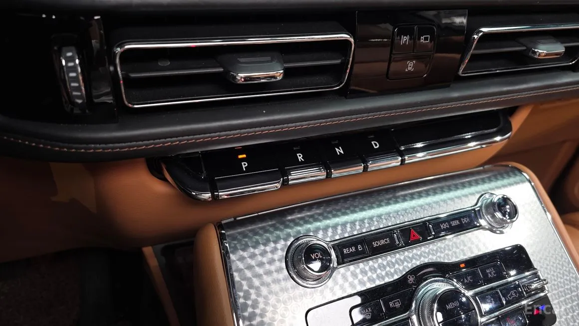 Lincoln Aviator