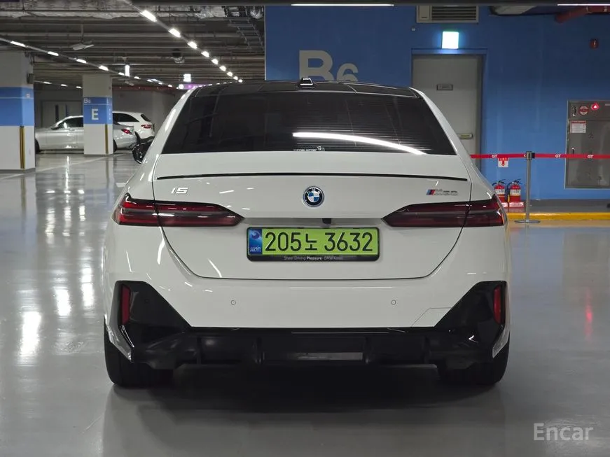 BMW i5