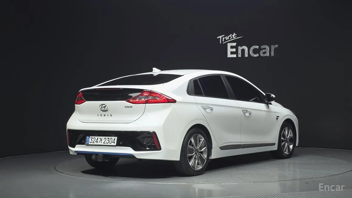 Hyundai Ioniq