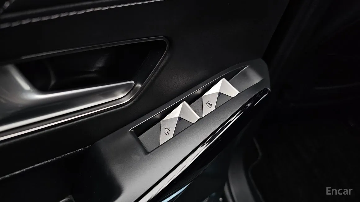 Citroen-DS DS7