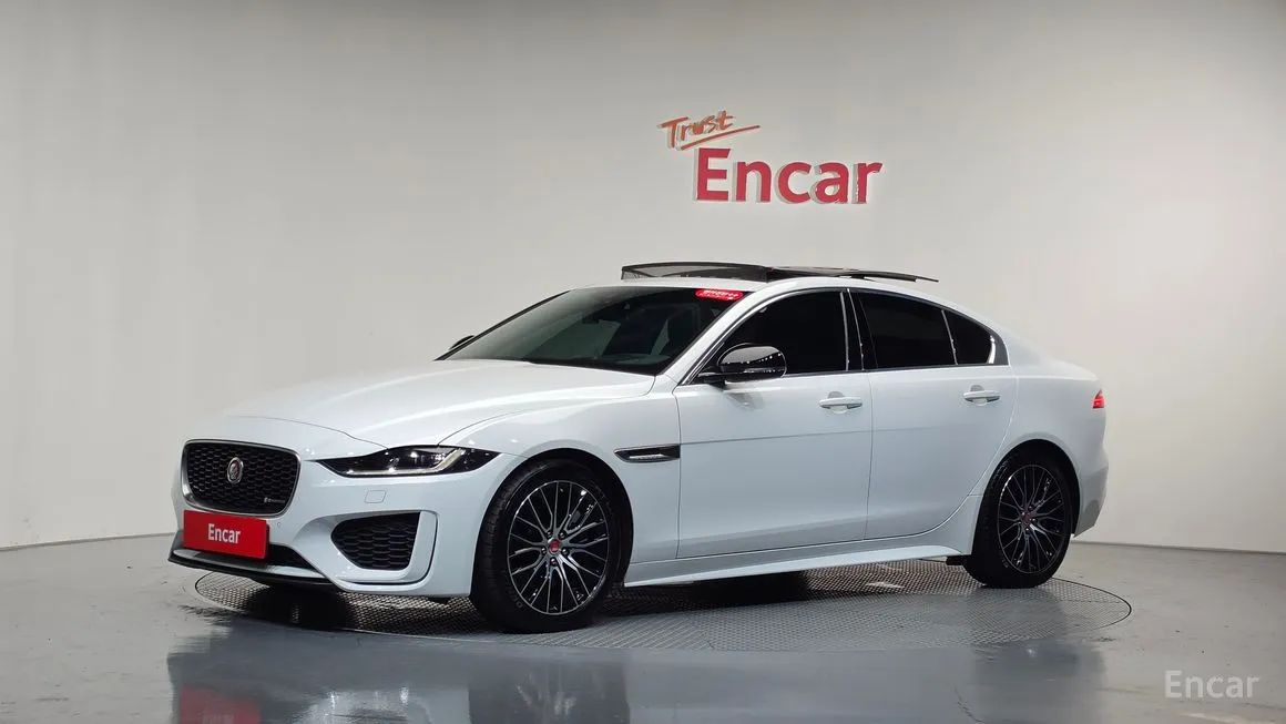 Jaguar XE