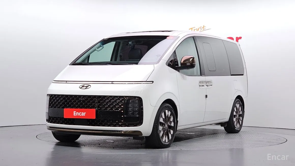 Hyundai Staria