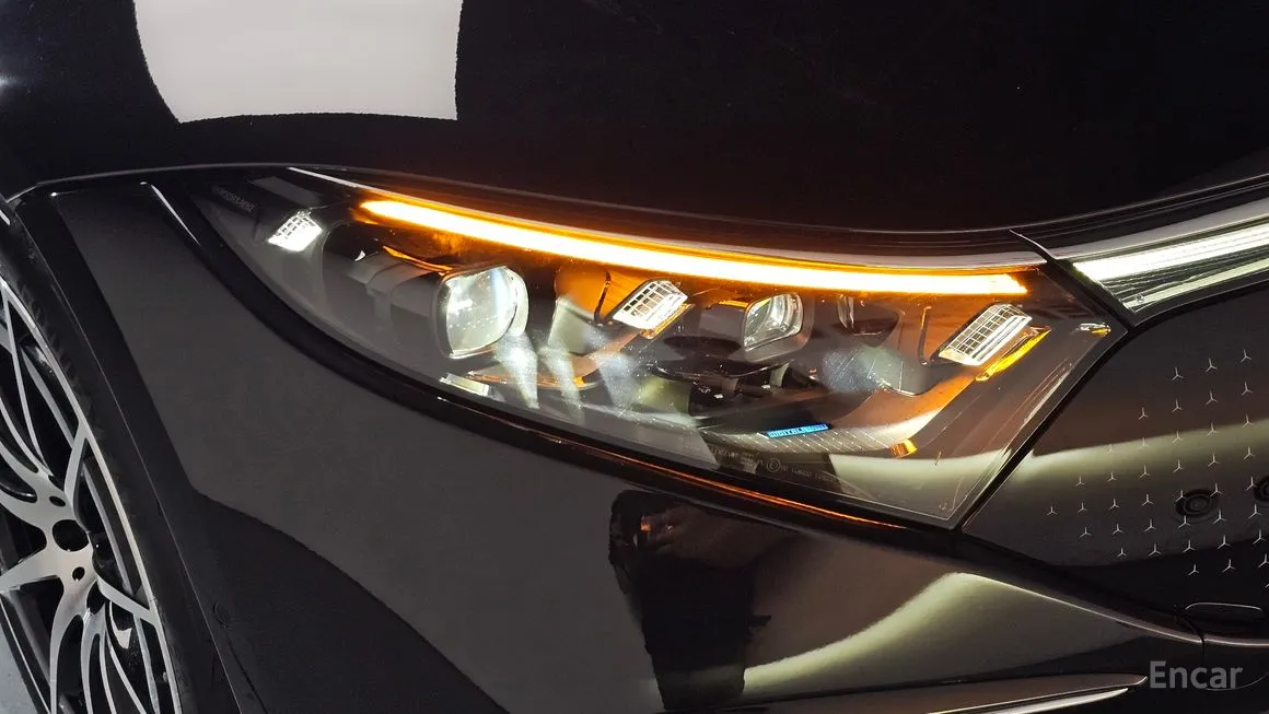 Mercedes-Benz EQS