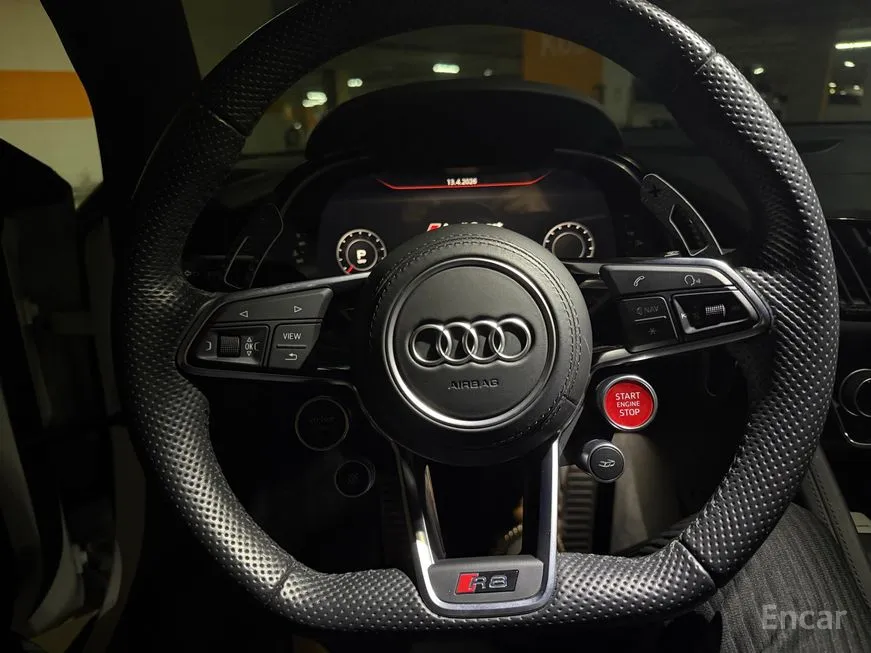 Audi R8