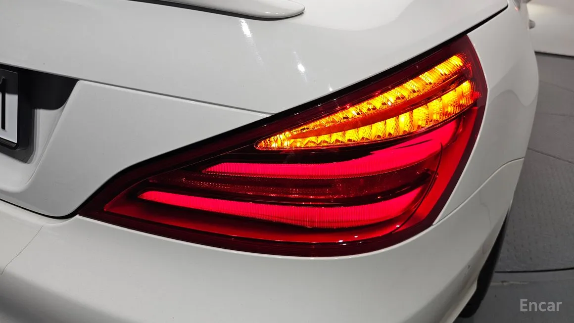 Mercedes-Benz SL-Class