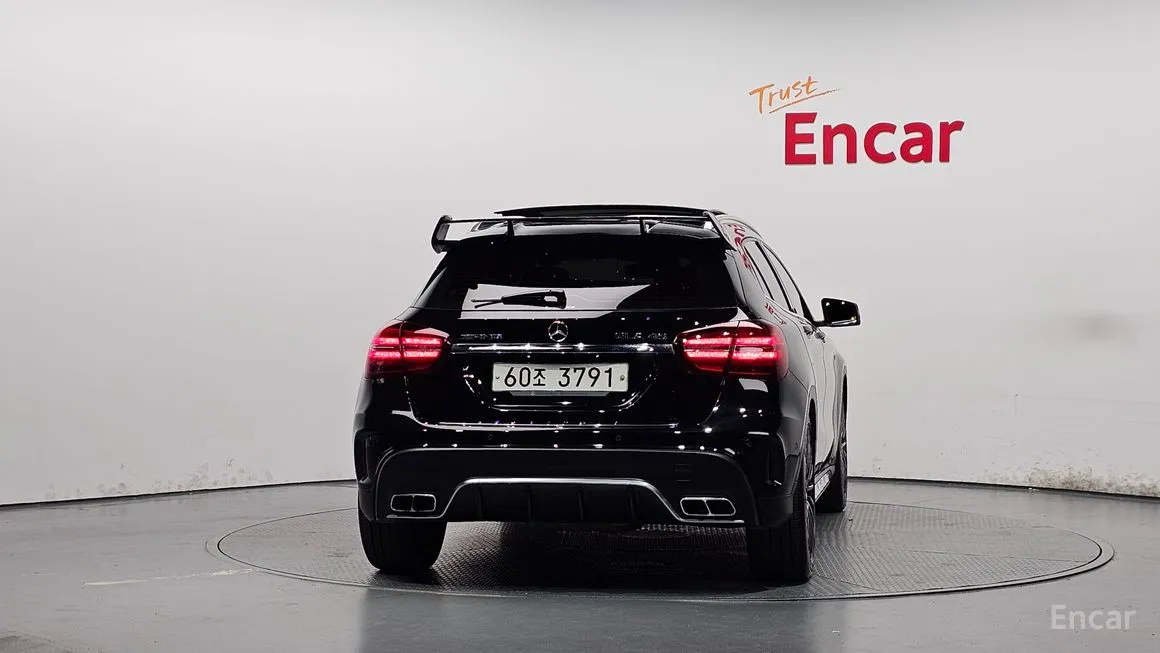 Mercedes-Benz GLA-Class