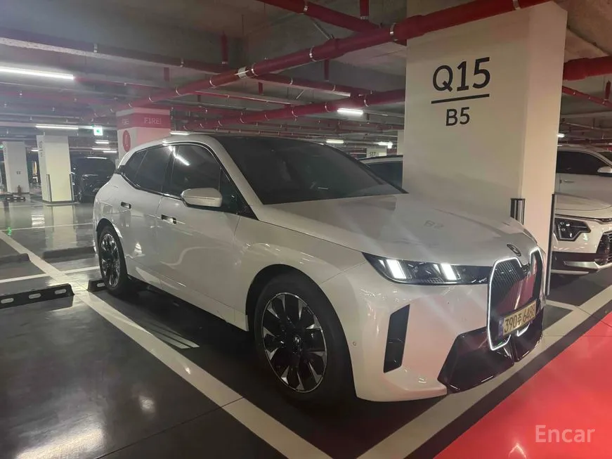 BMW iX