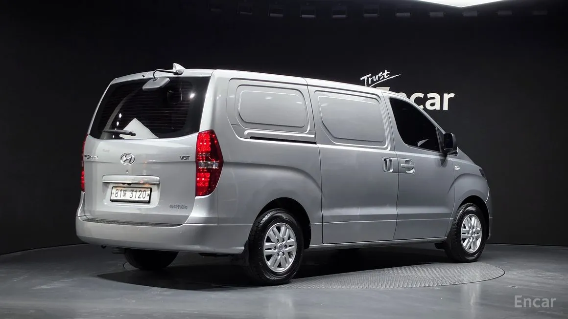 Hyundai Starex