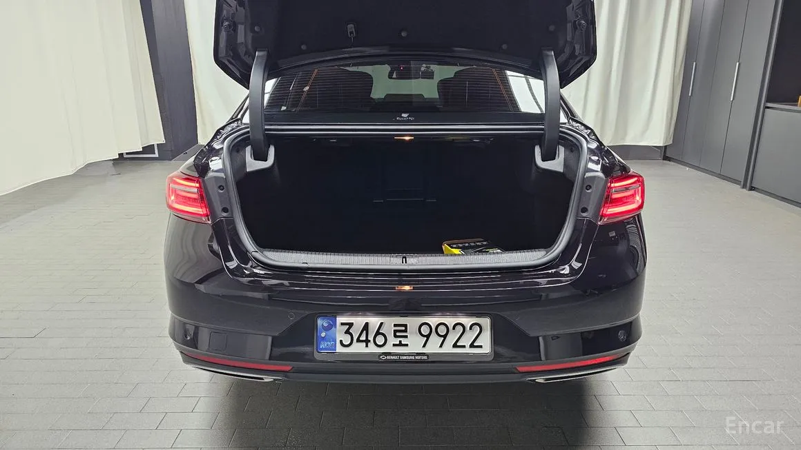 Renault SM6