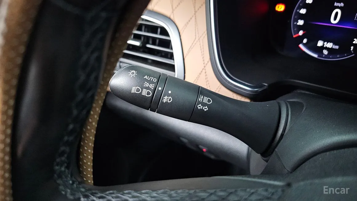 Renault SM6