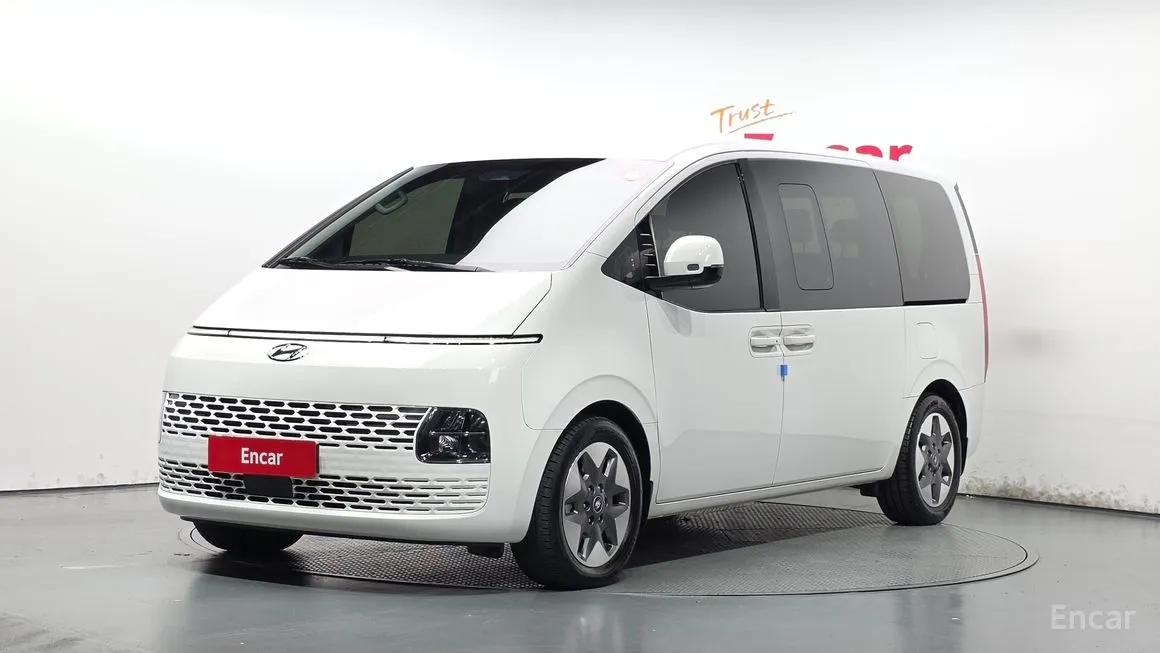 Hyundai Staria