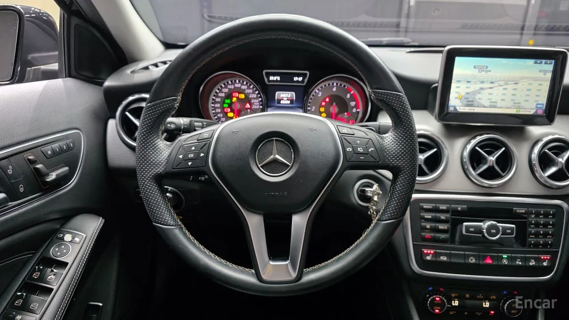 Mercedes-Benz GLA-Class