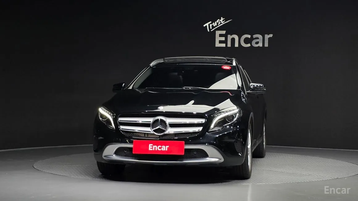 Mercedes-Benz GLA-Class
