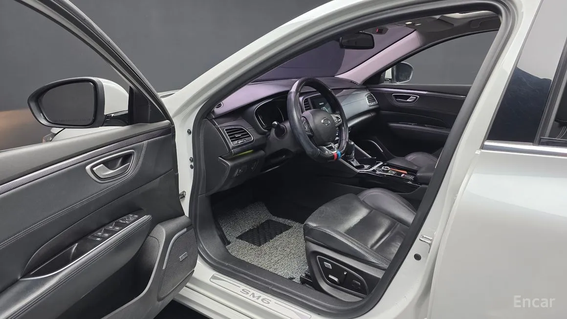 Renault SM6