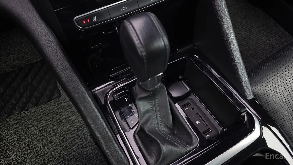 Renault SM6