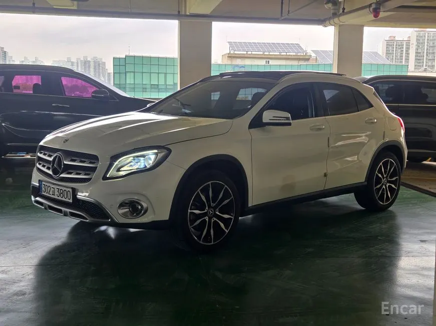 Mercedes-Benz GLA-Class