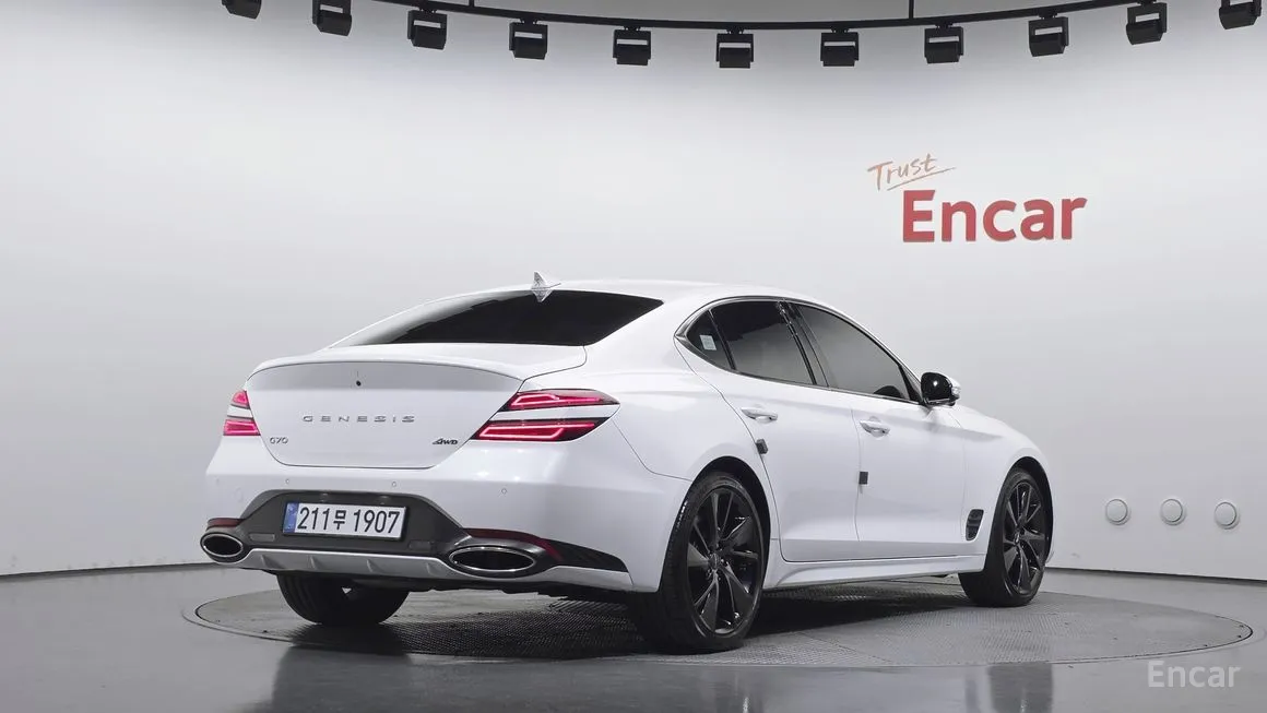 Genesis G70