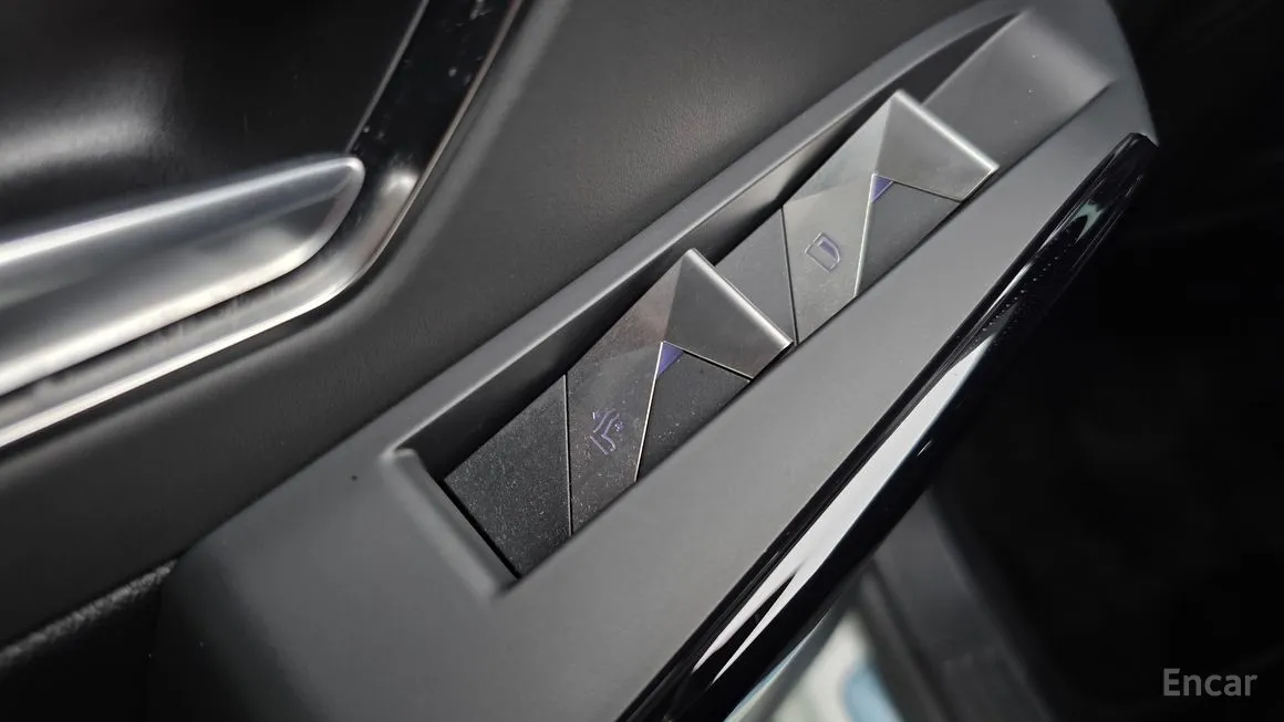 Citroen-DS DS7