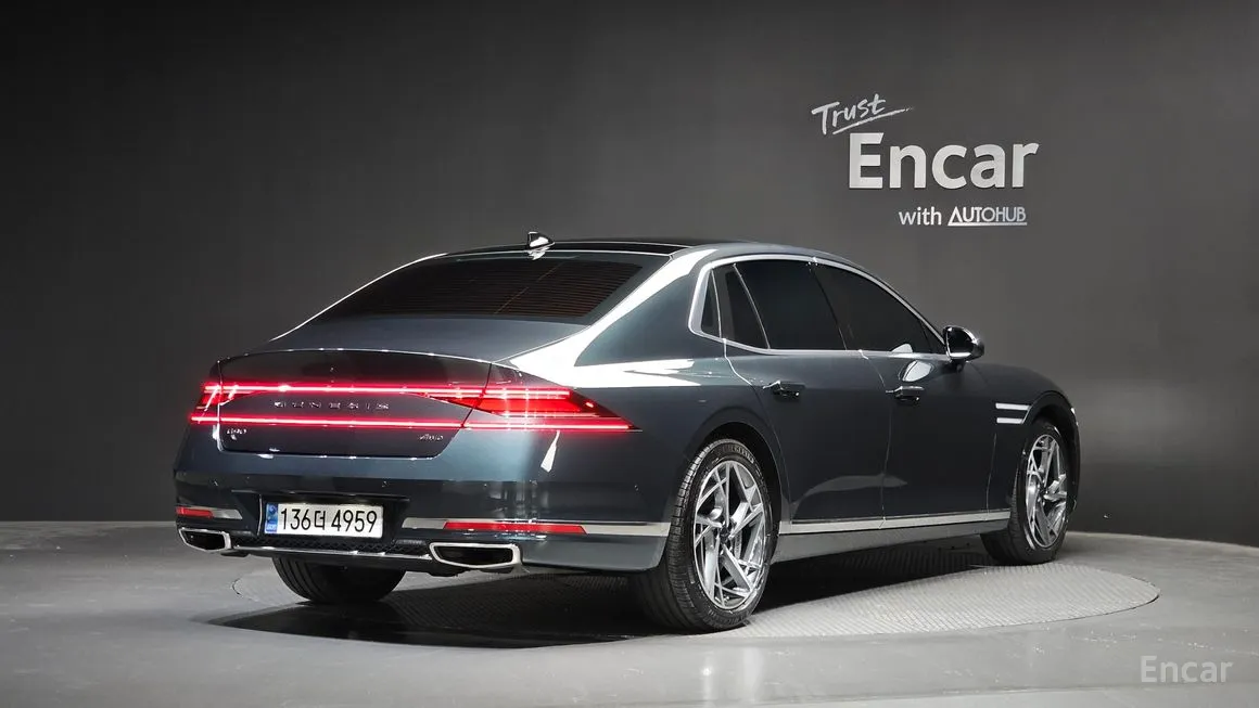 Genesis G90