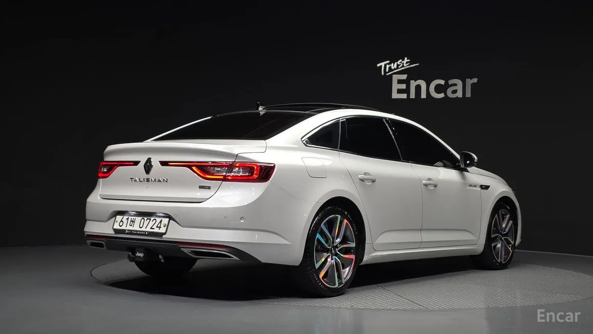 Renault SM6
