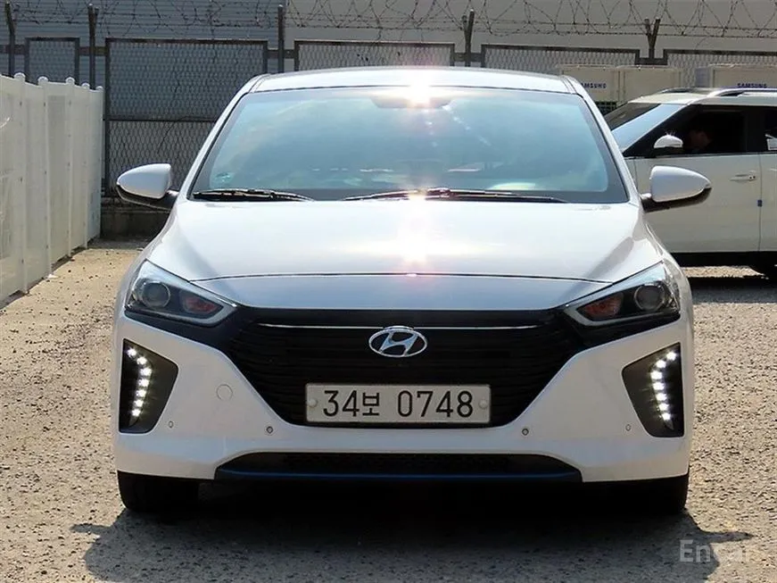 Hyundai Ioniq