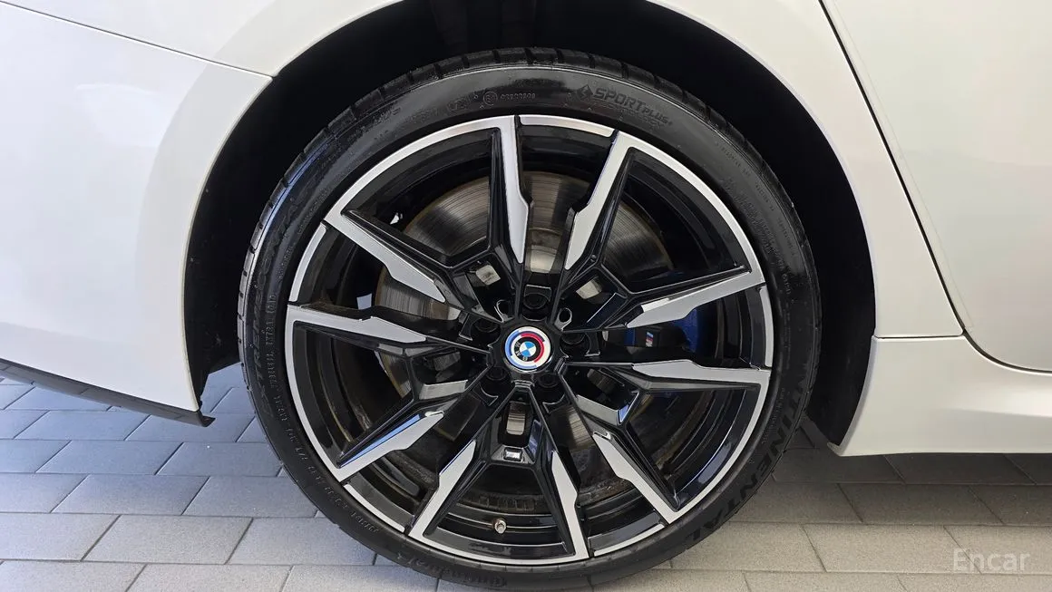 BMW 8-Series