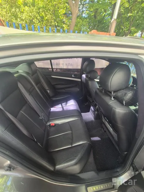 Infiniti G