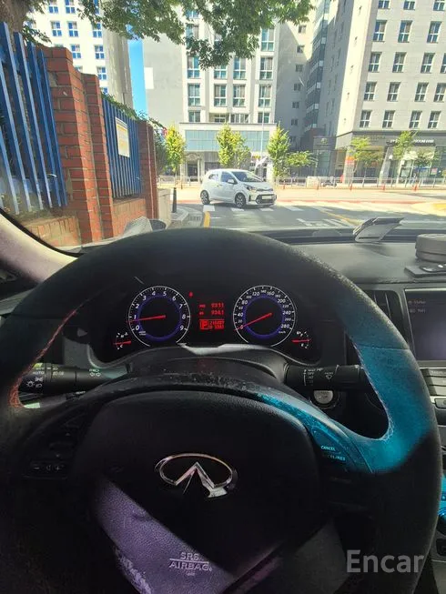 Infiniti G