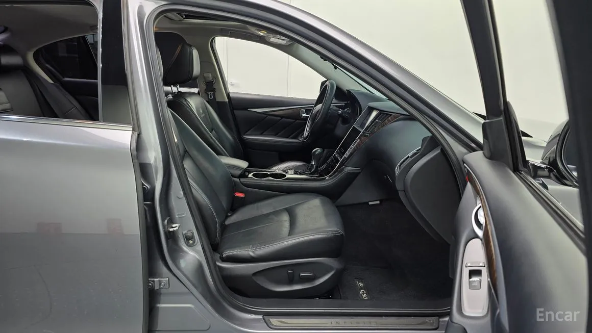 Infiniti Q50