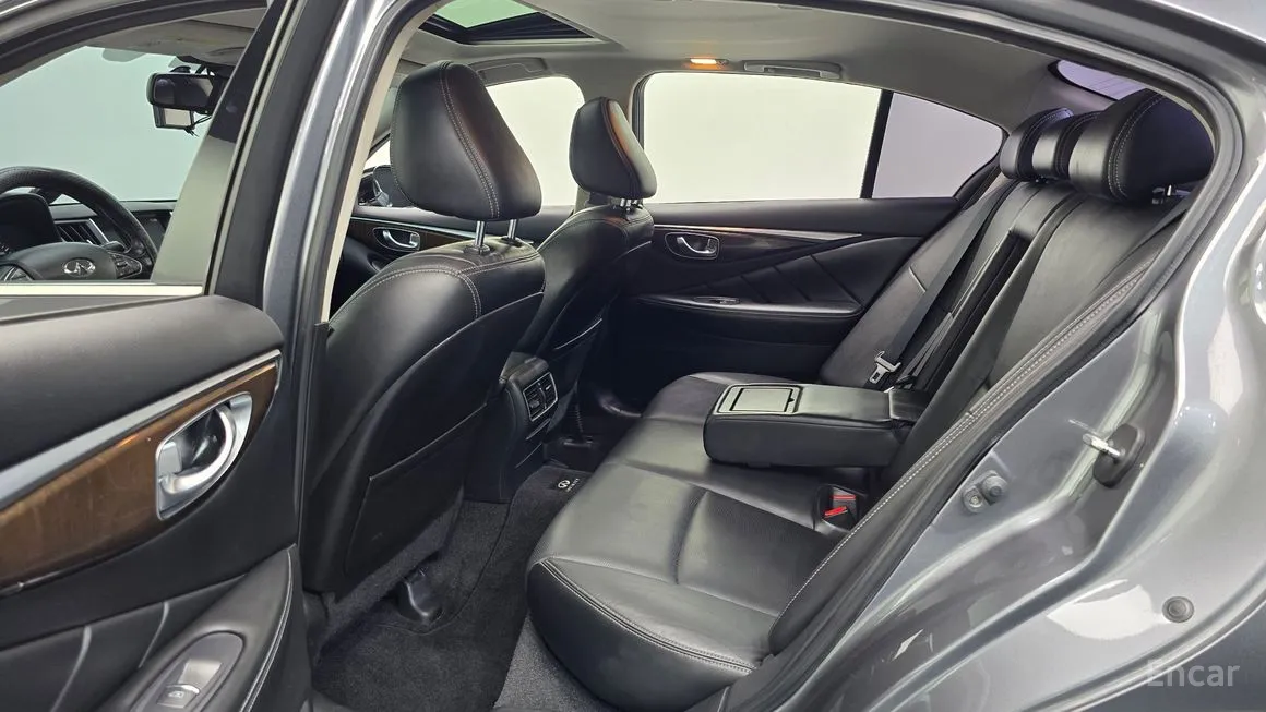 Infiniti Q50