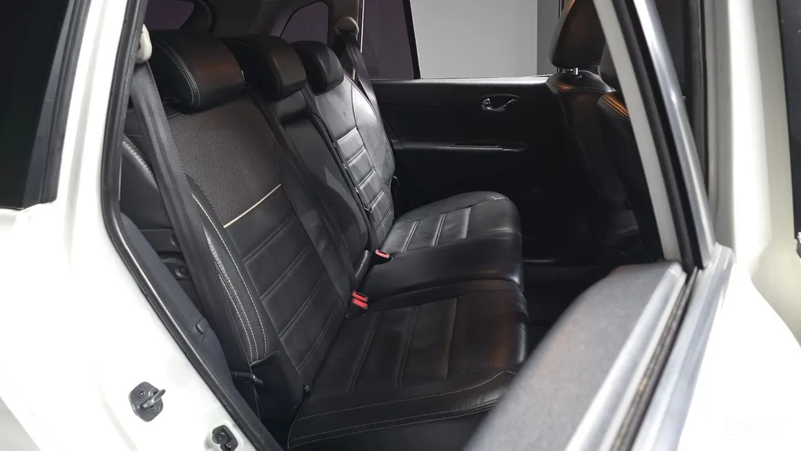Renault QM5