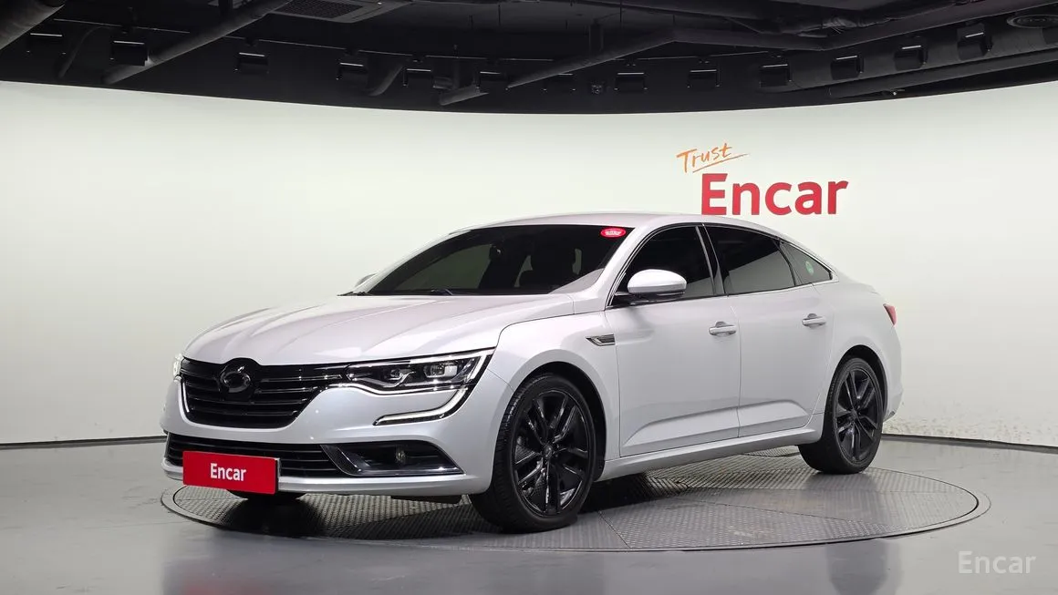 Renault SM6