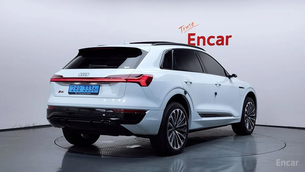 Audi Q8 e-tron