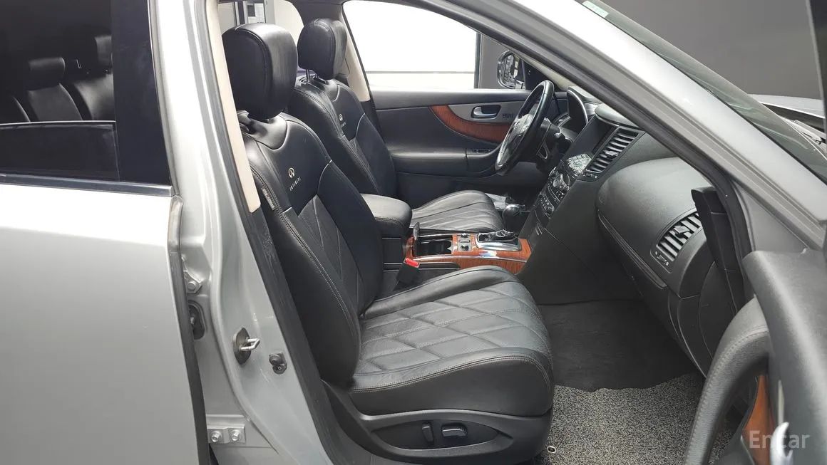 Infiniti FX