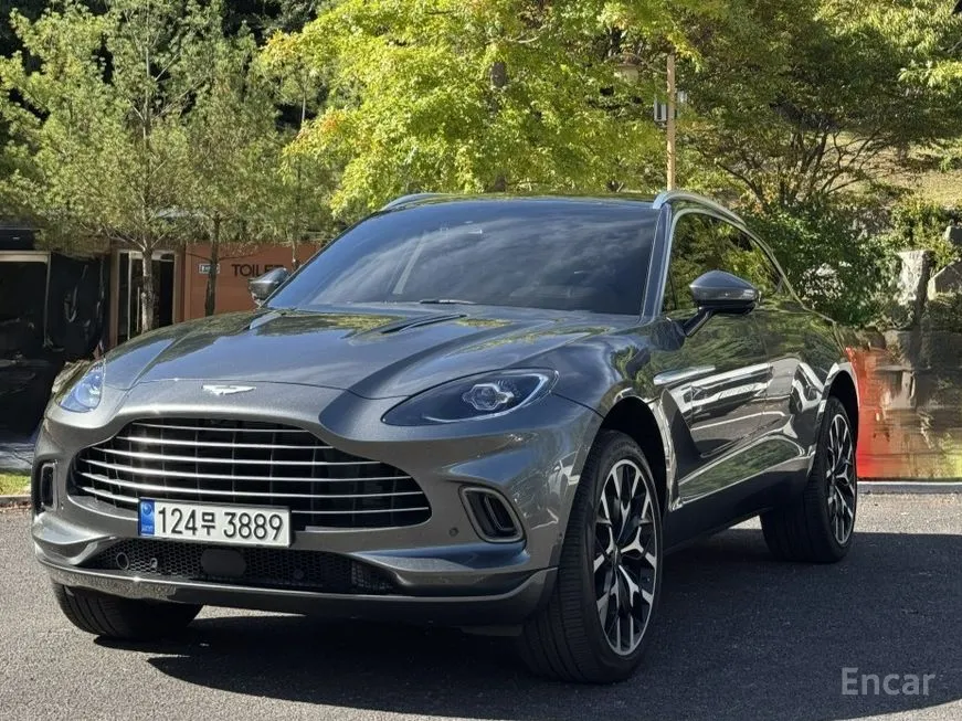Astonmartin DBX