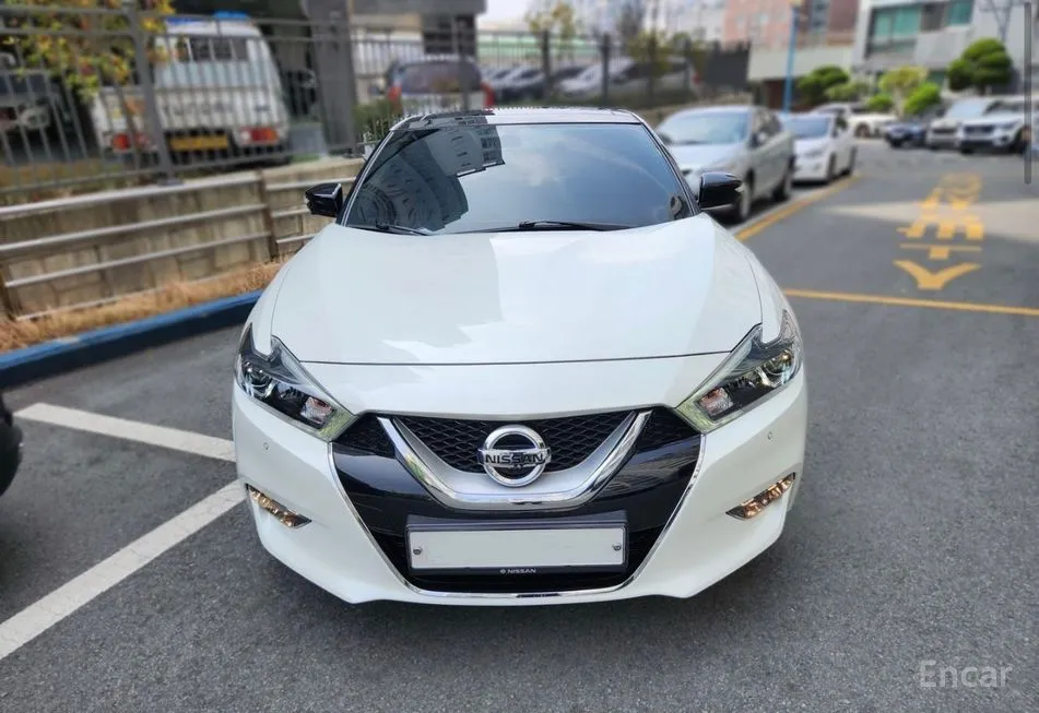 Nissan Maxima