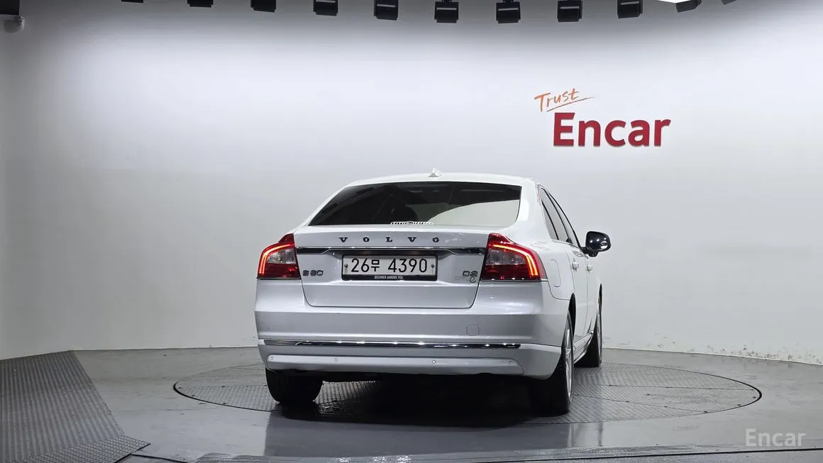 Volvo S80