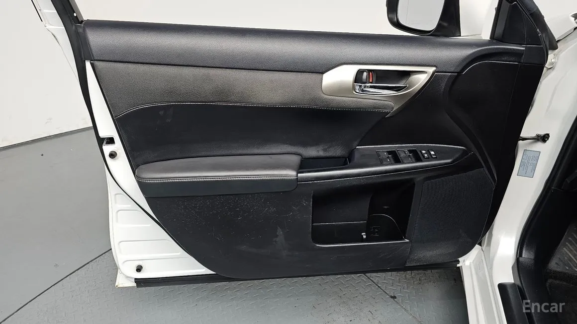 Lexus CT200h
