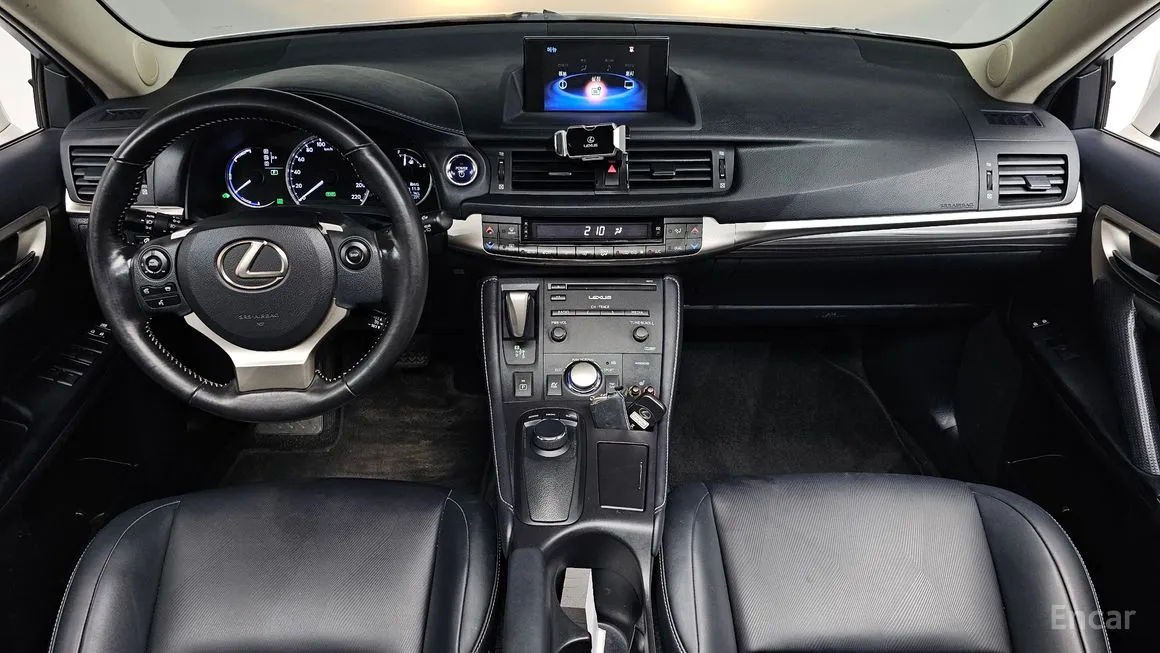 Lexus CT200h