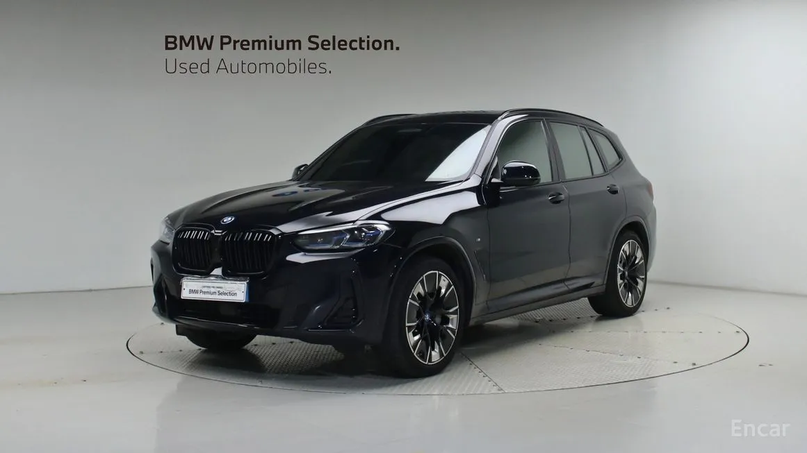 BMW iX3