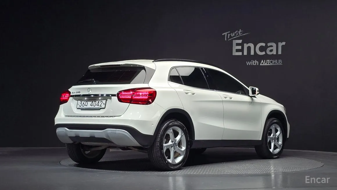 Mercedes-Benz GLA-Class