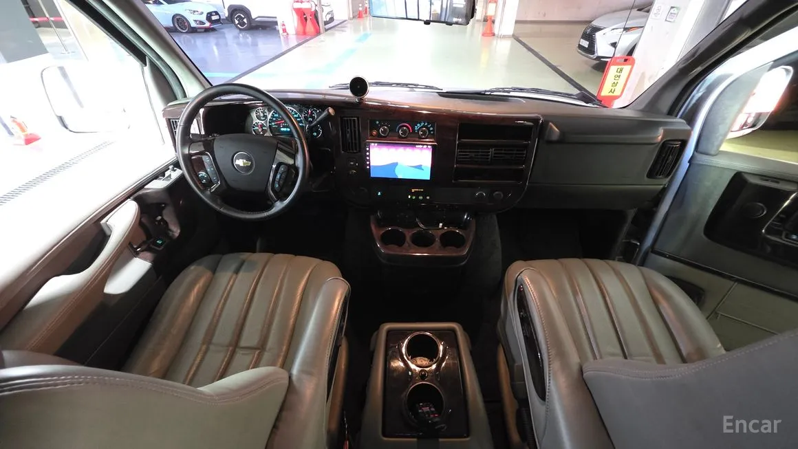 Chevrolet Express Van