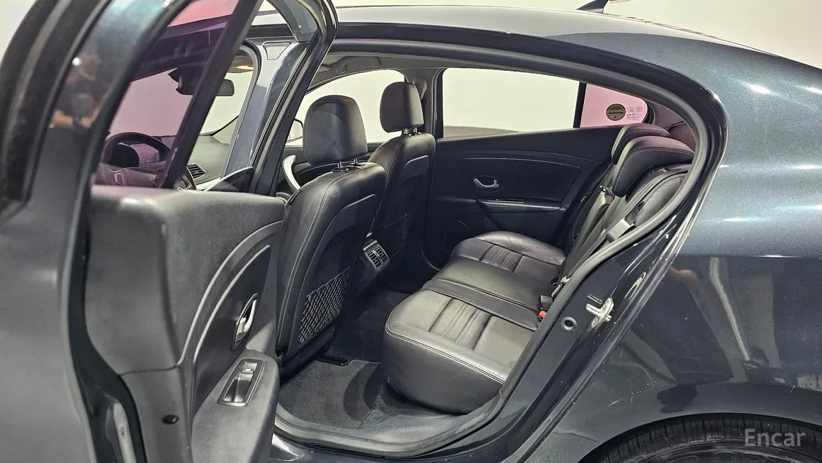 Renault SM3