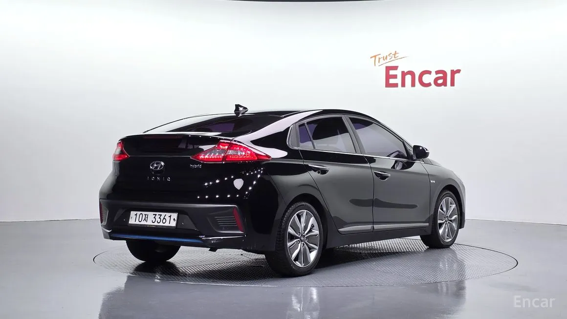 Hyundai Ioniq