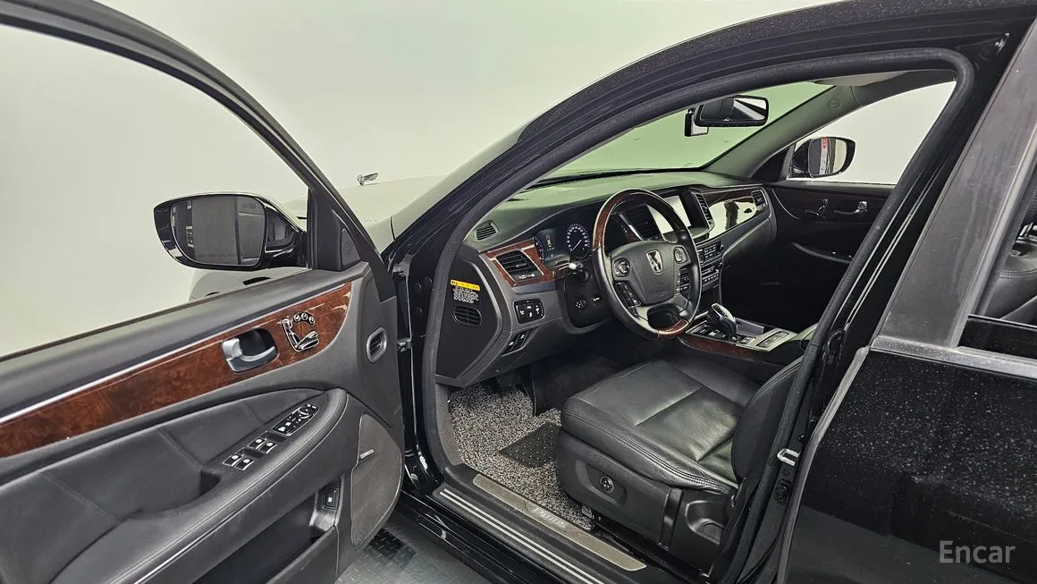 Hyundai Equus
