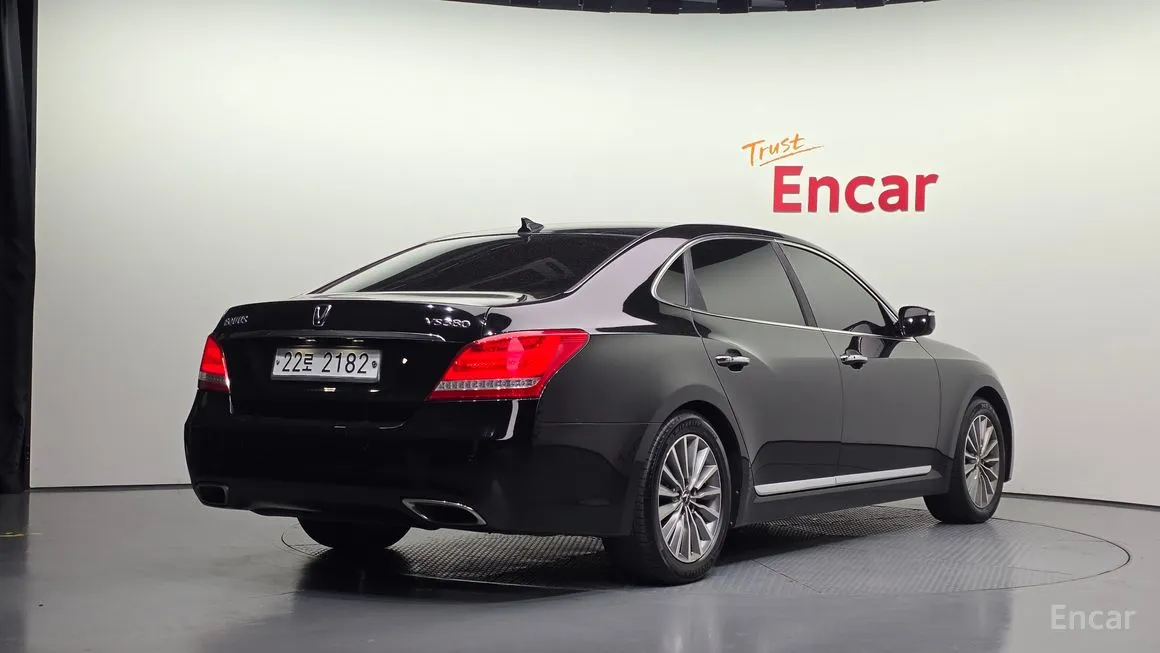 Hyundai Equus